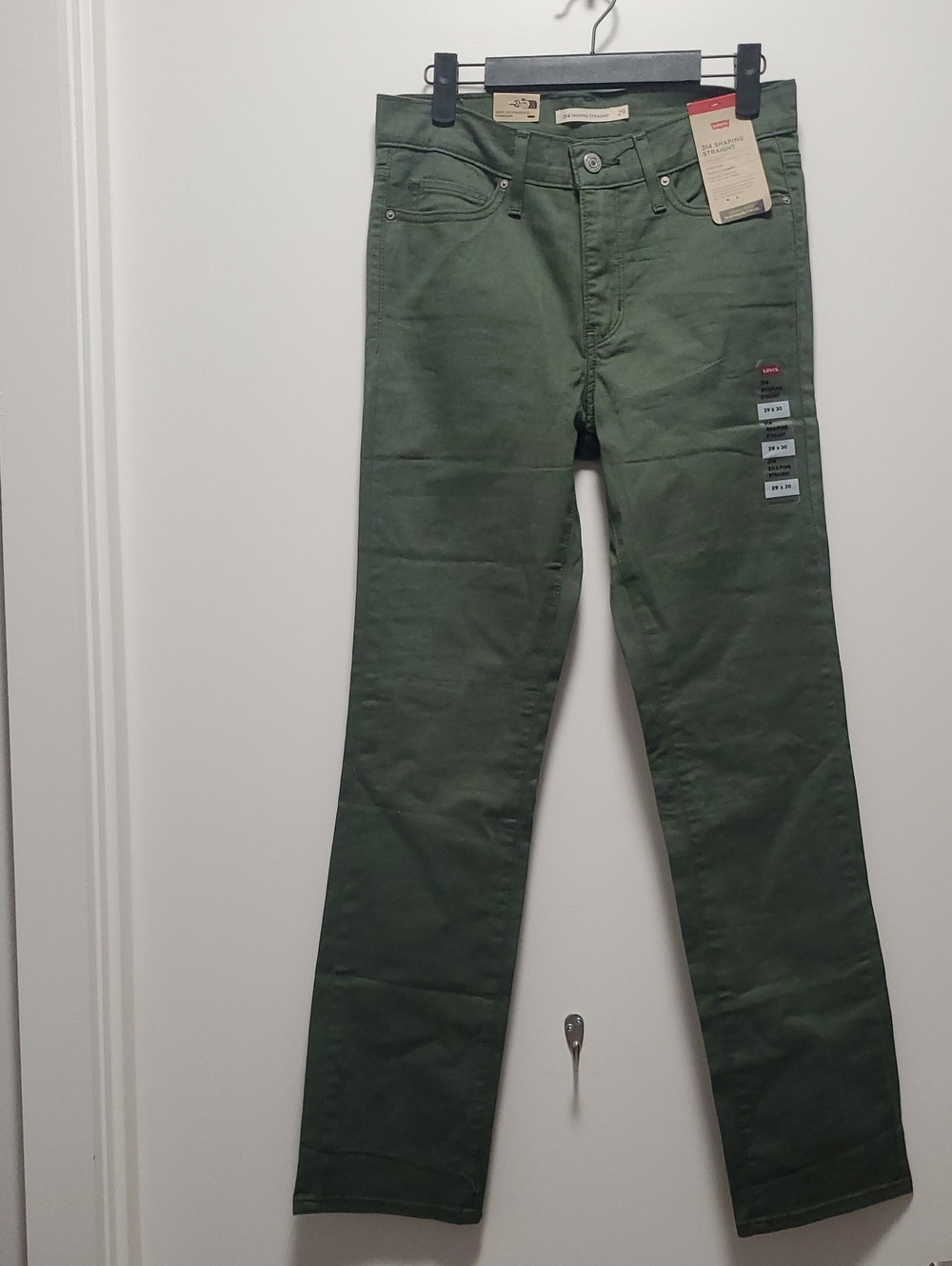 Levi's Women's Straight Jeans in Olive Green
